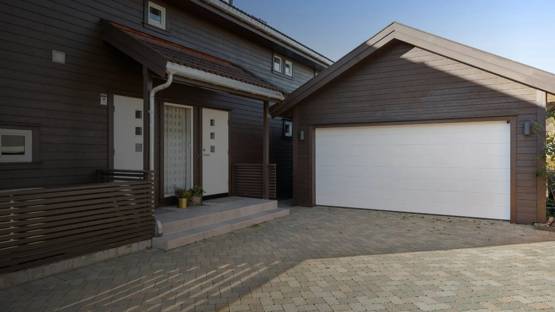 johnny bs garage doors Hero 3